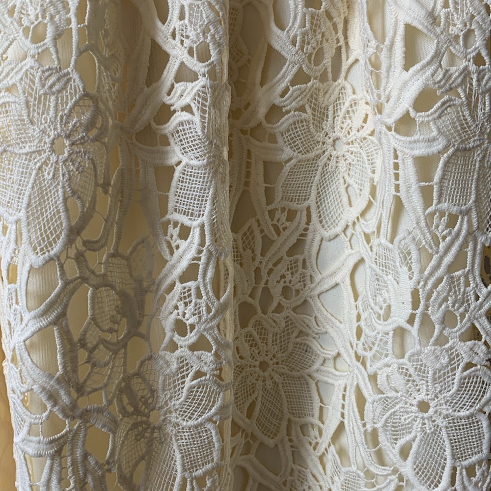 ASTR the label Yellow Lace MIDI Dress - Picture 5 of 9